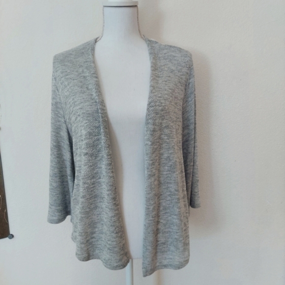 Merona woman gray/white top. Size L Coverup. Rayon , spandex. Lace Stretchy  lig - Picture 1 of 5